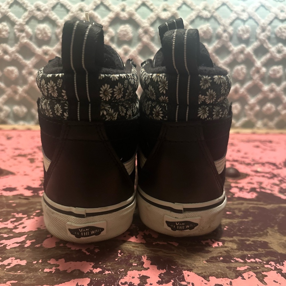 SK-8 Hi MTE-2 Black Daisy Vans Women’s Sz 8 - Picture 5 of 8